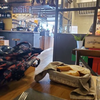El Magazen - Just a few tables - Bars Near Me - Venezia, VE El Magazen - Just a few tables - Bars Near Me - Venezia, VE
