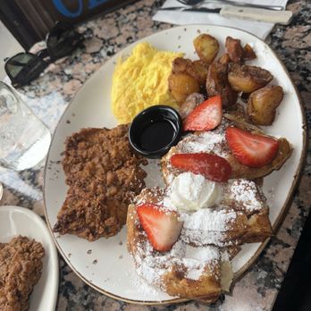 Cracked & Battered - Potrero Hill - Chicken & Waffles - Breakfast & Brunch Near Me - San Francisco, California