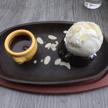 Sizzling - Brownie and vanilla ice cream - Steakhouses Near Me - Eindhoven, New Brunswick Sizzling - Brownie and vanilla ice cream - Steakhouses Near Me - Eindhoven, New Brunswick