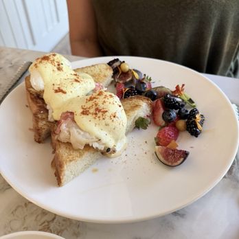 Clementine - Lobster Benedict - Mediterranean Near Me - Yountville, California