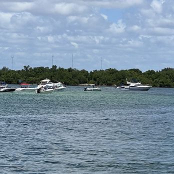 Haulover Sandbar - Local Flavor Near Me - Miami, Florida Haulover Sandbar - Local Flavor Near Me - Miami, Florida