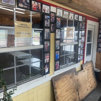 Toms Barbeque - Barbeque Near Me - Memphis, Tennessee