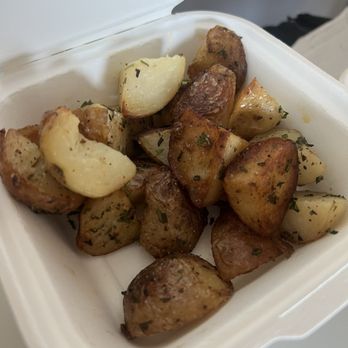 Blue Daisy Melrose - Rosemary Potatoes - Breakfast & Brunch Near Me - Los Angeles, California Blue Daisy Melrose - Rosemary Potatoes - Breakfast & Brunch Near Me - Los Angeles, California