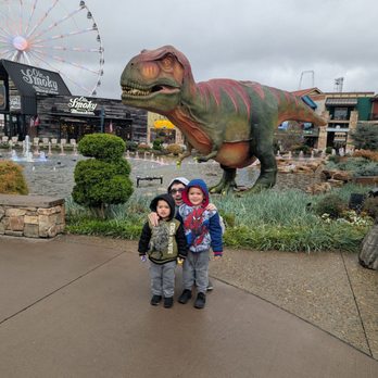 The Island - Amusement Parks Near Me - Pigeon Forge, Tennessee