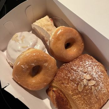 Blackbird Bakery - Donuts Near Me - Bristol, Virginia