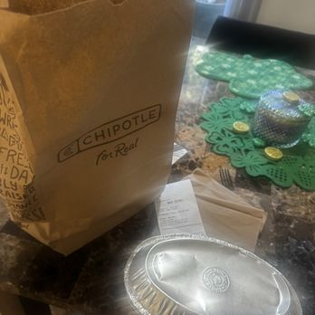 Chipotle Mexican Grill - Lunchtime!! - Mexican Near Me - Fresno, California