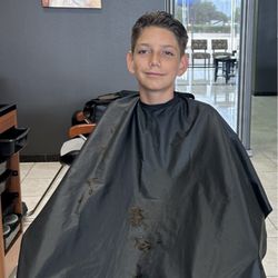 Depilex Hair Salon - Cannon getting his haircut