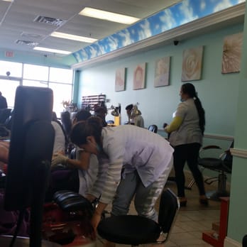 Lee Nails - Nail Salons Near Me - Rosemont, Illinois