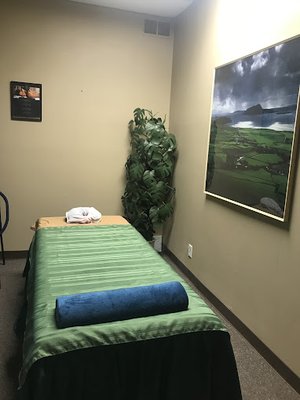 Private room - Michelle Therapy Massage Clinic offers a clean, comfortable, and fully sanitized environment to ensure a relaxing and rejuvenating experience. Our well-maintained facilities feature private treatment rooms, soothing ambiance, and professional-grade massage tables. We prioritize hygiene and cleanliness, following strict sanitation protocols to provide a safe and refreshing space for every client. Book your next appointment today! Private room - Michelle Therapy Massage Clinic offers a clean, comfortable, and fully sanitized environment to ensure a relaxing and rejuvenating experience. Our well-maintained facilities feature private treatment rooms, soothing ambiance, and professional-grade massage tables. We prioritize hygiene and cleanliness, following strict sanitation protocols to provide a safe and refreshing space for every client. Book your next appointment today!