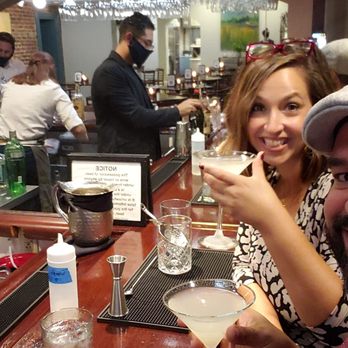 Hampton Street Vineyard - New American Near Me - Columbia, South Carolina