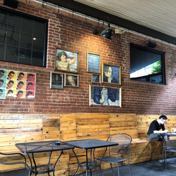Main Street Pub & Eatery - Outdoor dining. - Pubs Near Me - Spartanburg, South Carolina Main Street Pub & Eatery - Outdoor dining. - Pubs Near Me - Spartanburg, South Carolina