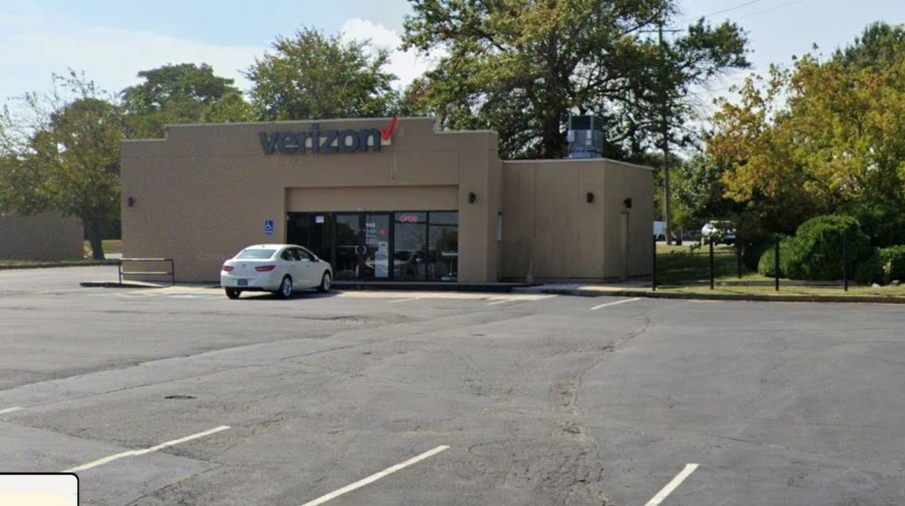 VERIZON AUTHORIZED RETAILER, TCC Updated September 2024 100 East