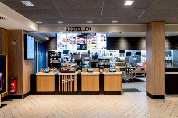 Mcdonald S Takeout Delivery 16 Reviews Burgers Friedrichstr 36 Westerland Sylt Schleswig Holstein Germany Restaurant Reviews Phone Number Yelp