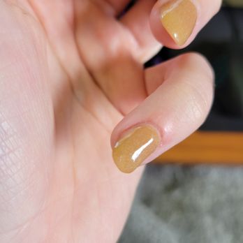 Friendly Nails and Spa - Same thing with my pinky finger. - Nail Salons Near Me - Cullman, Alabama