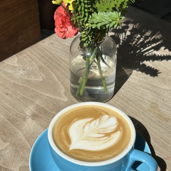 1 Oz Coffee - Decaf oat milk latte - Coffee & Tea Near Me - Mountain View, California