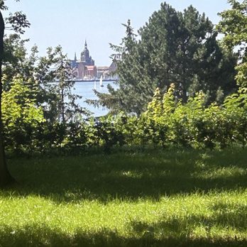 Athos - Grieche mit Blick auf Stralsund | Athos Altefähr - Greek Near Me - Altefähr, MV Athos - Grieche mit Blick auf Stralsund | Athos Altefähr - Greek Near Me - Altefähr, MV