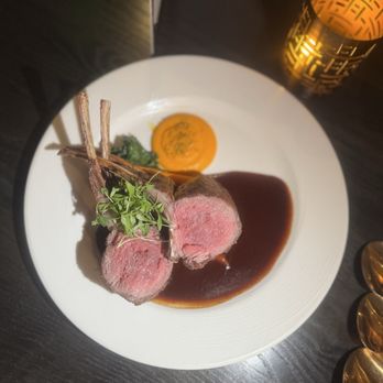 Gordon Ramsay Hell's Kitchen - Rack of lamb - Steakhouses Near Me - Stateline, Nevada Gordon Ramsay Hell's Kitchen - Rack of lamb - Steakhouses Near Me - Stateline, Nevada