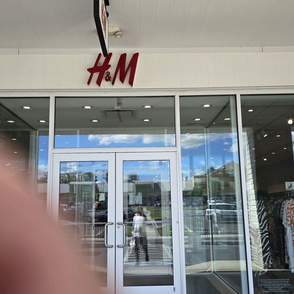 H&M - Women's Clothing Near Me - Lancaster, Pennsylvania H&M - Women's Clothing Near Me - Lancaster, Pennsylvania