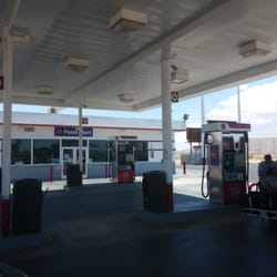 Calico 76 - Open 24 hours.  That's cool.  Pricey gas though