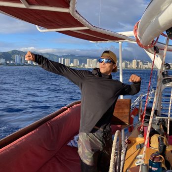 Na Hoku 3 - The captain flexing his stuff! Fun and professional!!! - Boating Near Me - Honolulu, Hawaii Na Hoku 3 - The captain flexing his stuff! Fun and professional!!! - Boating Near Me - Honolulu, Hawaii