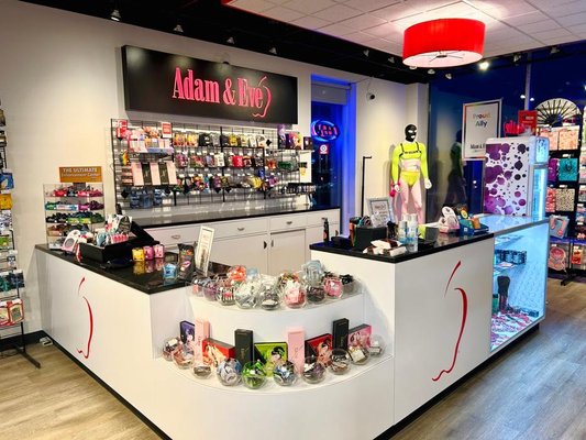 EVE shop‘ Adam & Eve Stores, 2116 Maple Grove Rd, Duluth, MN 55811, US
