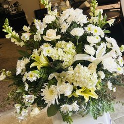 Flowers & Gifts Galore