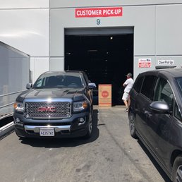 Airport Appliance pickup @ door #9