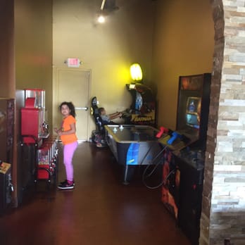 Uncle Tony's - Italian Near Me - Valley Glen, California