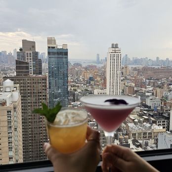 The Fleur Room - Lounges Near Me - New York, New York