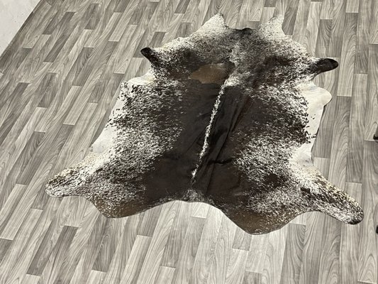 Cowhide Outlet by null