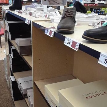 Famous Footwear - Shoe Stores Near Me - Paso Robles, California