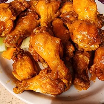 Gabriel's Gate - Medium buffalo wings - American Near Me - Buffalo, New York