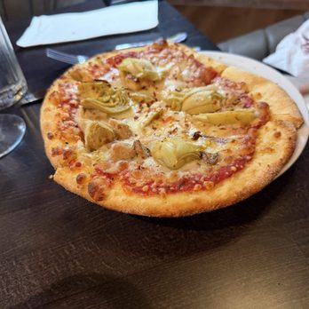 Amici Pizzeria & Bar - Artichoke pizza - Pizza Near Me - Reno, Nevada Amici Pizzeria & Bar - Artichoke pizza - Pizza Near Me - Reno, Nevada