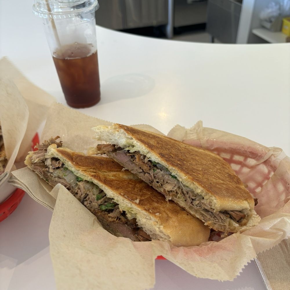 Bodega - Lechón - Latin American Near Me - St Petersburg, Florida