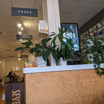 Catalyst Coffee Bar - Bright and attractive atmosphere. - Coffee & Tea Near Me - Saint Albans City, Vermont