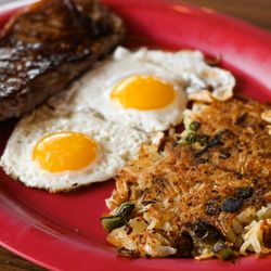 White Tail Resort - Steak & eggs with side of hash browns