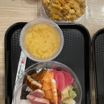 Donburi Factory - Chirashi Don and Miso Soup + side of fried chicken (not quite karaage, more like chicken tenders w/light tempura batter) - Japanese Near Me - Portland, Oregon