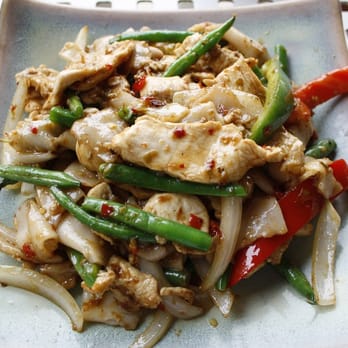 Lemongrass Too - Thai Hot Chicken Drunken Noodle....on fire!! - Thai Near Me - Annapolis, Maryland