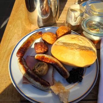 Burghotel Auf Schönburg - Breakfast buffet - Hotels Near Me - Oberwesel, RP