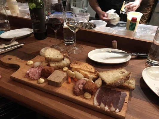 DUR À CUIRE Restaurant by null