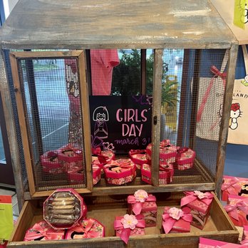 Big Island Candies - Big Island Candies! Don't forget the Girl's & Ladies in your life! - Candy Stores Near Me - Hilo, Hawaii Big Island Candies - Big Island Candies! Don't forget the Girl's & Ladies in your life! - Candy Stores Near Me - Hilo, Hawaii