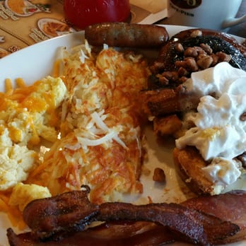 Shari's Cafe and Pies - Cinnamon sansation - Desserts Near Me - Silverdale, Washington Shari's Cafe and Pies - Cinnamon sansation - Desserts Near Me - Silverdale, Washington
