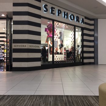 Lynnhaven Mall - Shopping Centers Near Me - Virginia Beach, Virginia