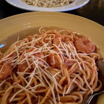 Roman Cucina - Rosa pasta and fettuccini Alfredo - Italian Near Me - Fullerton, California