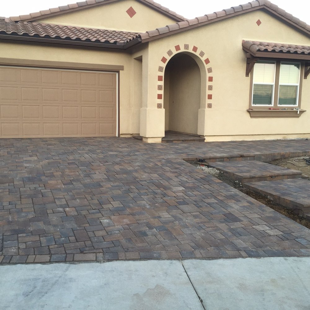 Modern Paving - Belgard Catalina 50/50 Bella and Toscana - Landscaping Near Me - Rancho Cucamonga, California Modern Paving - Belgard Catalina 50/50 Bella and Toscana - Landscaping Near Me - Rancho Cucamonga, California