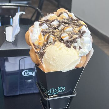 Gordo’s Bubble Waffles - S'mores Smores Waffle Cone - Desserts Near Me - Milwaukee, Wisconsin Gordo’s Bubble Waffles - S'mores Smores Waffle Cone - Desserts Near Me - Milwaukee, Wisconsin