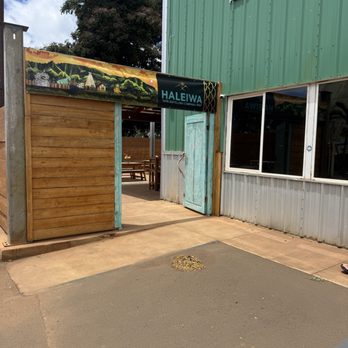 Haleiwa Distilling - Distilleries Near Me - Waialua, Hawaii