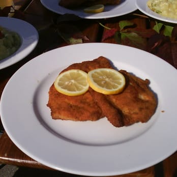 Zur Walba - Wiener Schnitzel - Bed & Breakfast Near Me - Pentling, BY