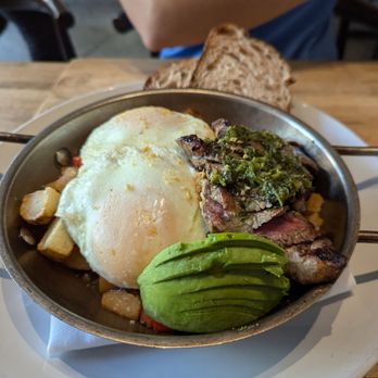 Pochos - Steak skillet - Breakfast & Brunch Near Me - Chicago, Illinois