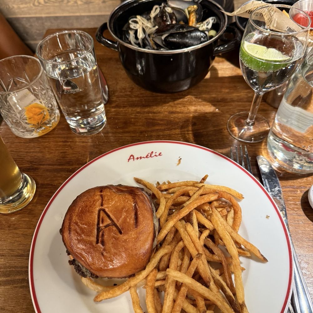 Amelie - Burger + mussels - Wine Bars Near Me - Washington, DC, District of Columbia Amelie - Burger + mussels - Wine Bars Near Me - Washington, DC, District of Columbia
